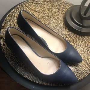 Cole Haan Leather Pump In Navy
